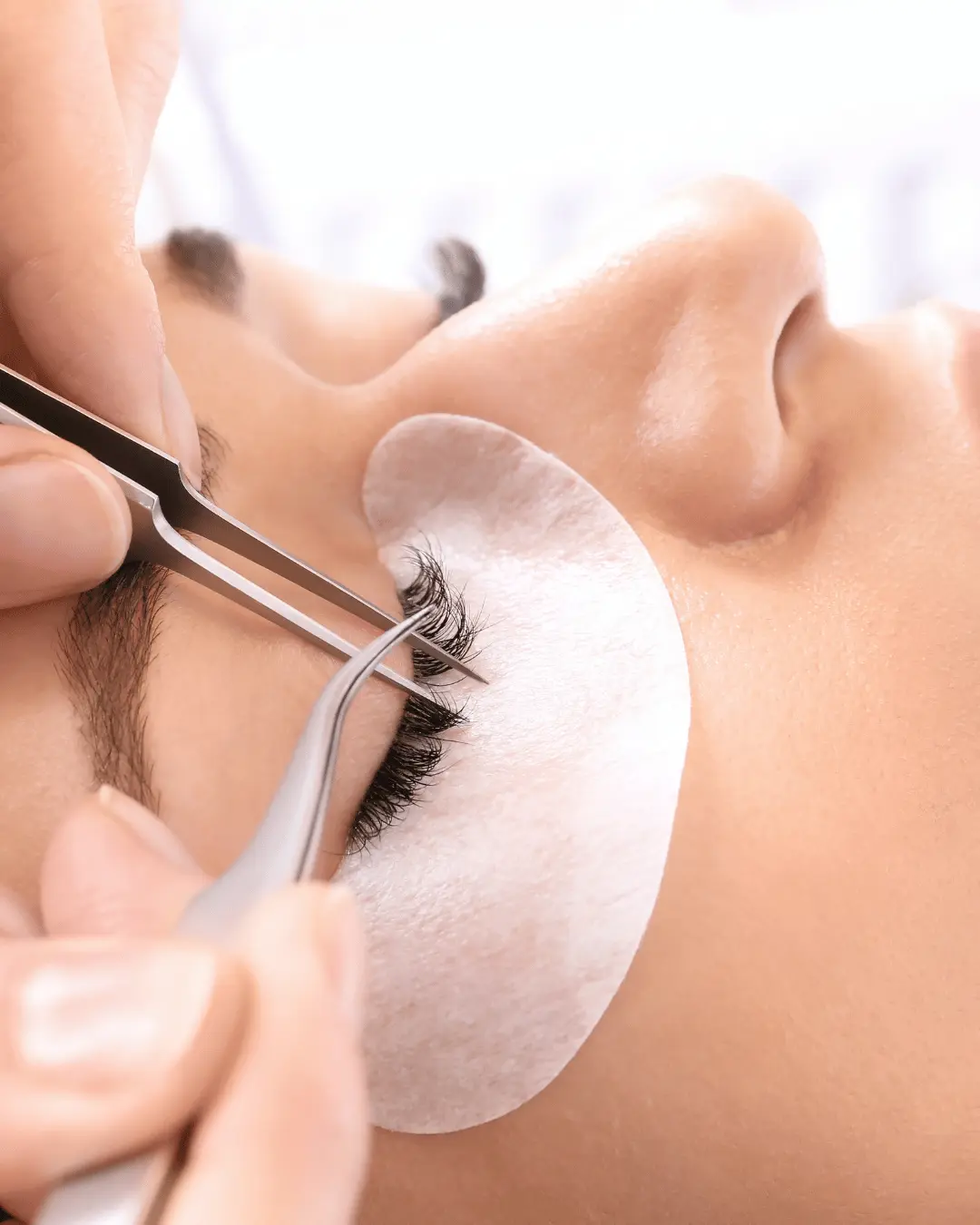 Customised lash extensions