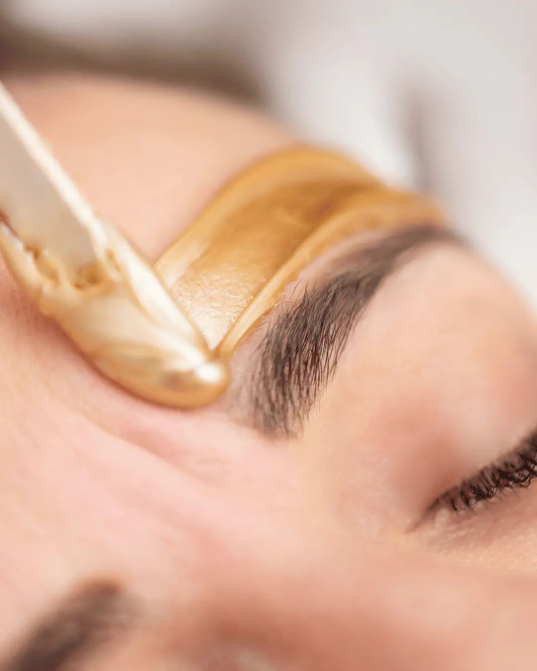 Brow sculpture with wax and tint
